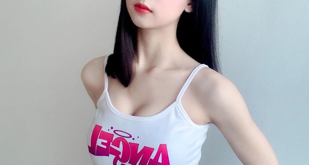 Cerita Sex Pembantu Bohay Selalu Menggoda